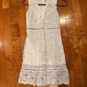 Lace Sleeveless Dress in White